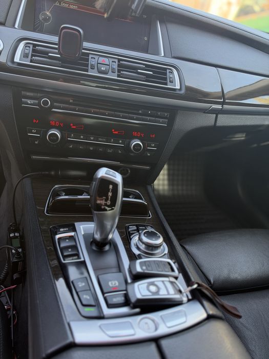 BMW 740D xDrive LCI(Facelift)•313CP•2012