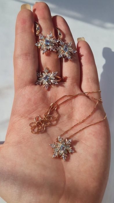 Натуральный топаз комплект серебро