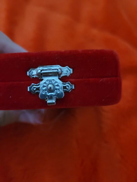 Mărțișoare cu diamante