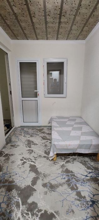 Qorasu 6 da 1 xona 2 xona qilingan kvartira  ijaraga berladi