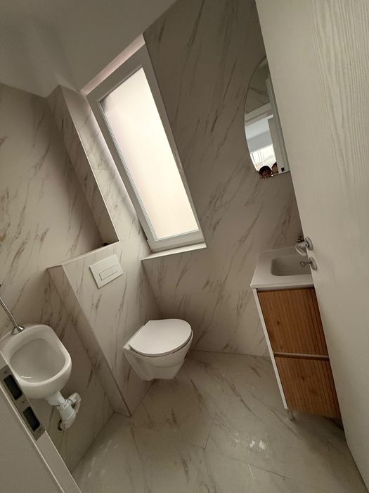 Apartament cu 3 CAMERE