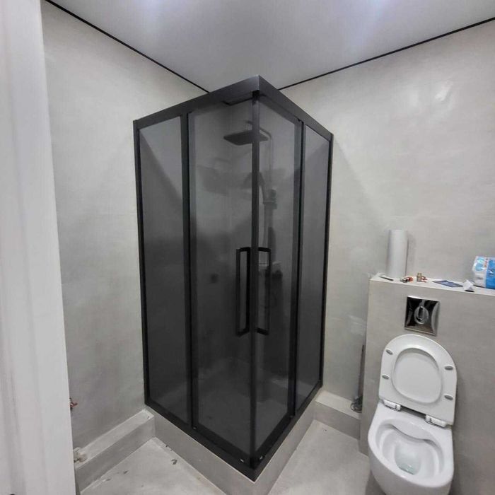 Душевые кабины и ограждения со склада!