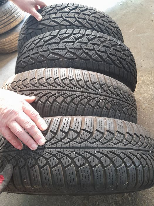 Set 4 Anvelope 195-65-15 m+s ca NOI