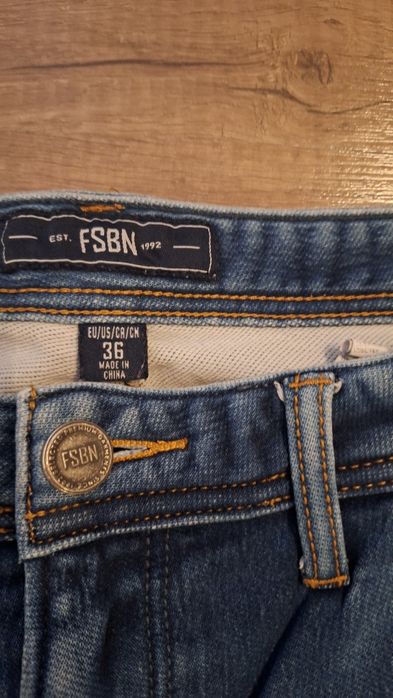 Blugi bărbați marime 36