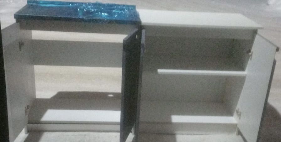 Продам НОВЫЙ кухонный шкаф с мойкой, материал МДФ