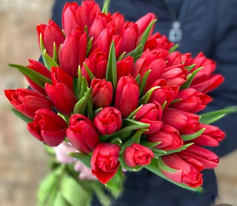 Продам тюльпаны по штучно и букетом