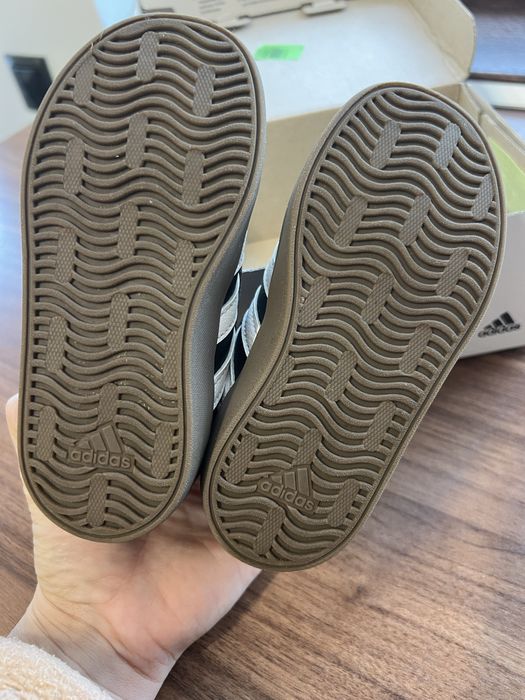 Adidasi Adidas copii