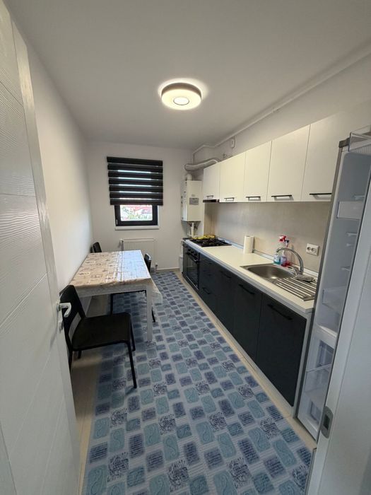 Inchiriez apartament 2 camere Hills Splai