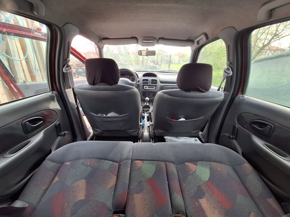 Продава се Renault Clio 1.2 бензин, 2000 г