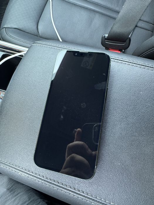 Продам iphone 13
