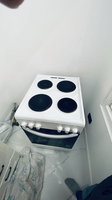 Продается плита 4 комфортки
