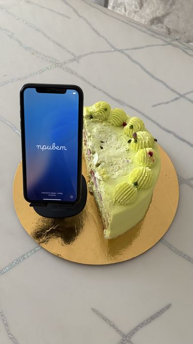 iPhone 11 с коробкой + зарядка
