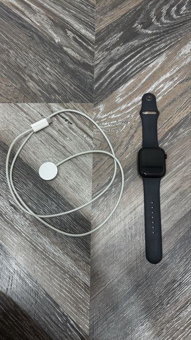Продам Apple Watch 7 series 45 mm, оригинал.