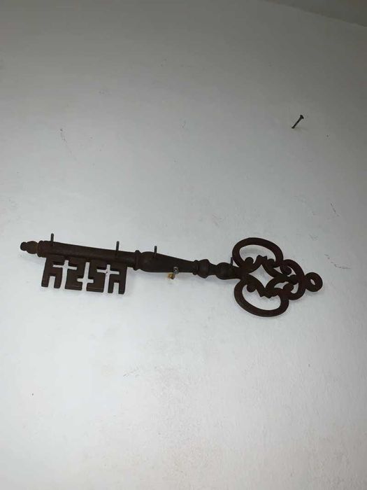 Cuier din fier forjat