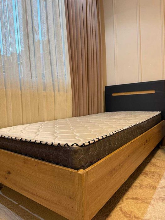 Срочно продам свой мебель детская кровать и комплект письменный стол