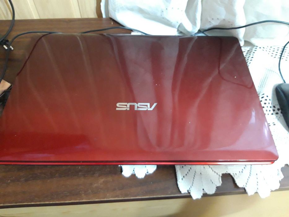Laptop Asus 8GB RAM 256HDD WINDOWS 10
