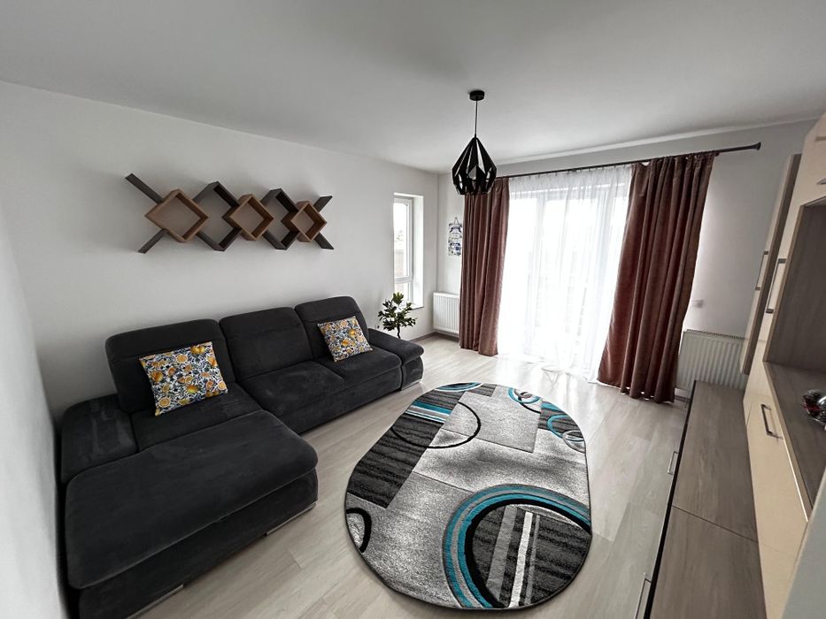 Închiriez apartament cu 2 camere in Avantgarden3