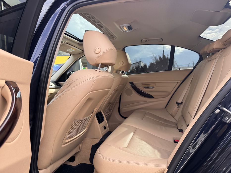 BMW F30 xdrive ,an 2013,3.0 Diesel 258 CP-Trapa !