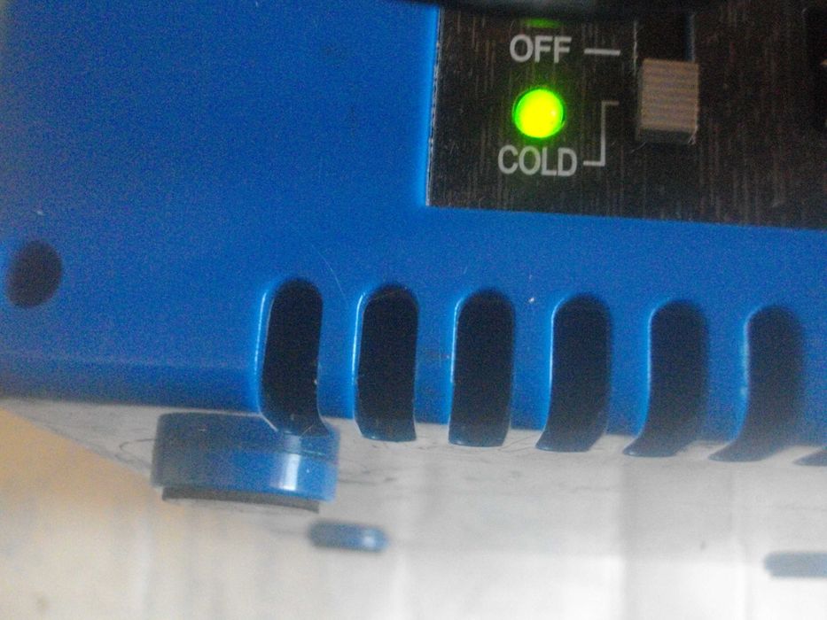 Оригинален Немски Мини Хладилник Авто-12V/220V-Висок Клас-WAEGO