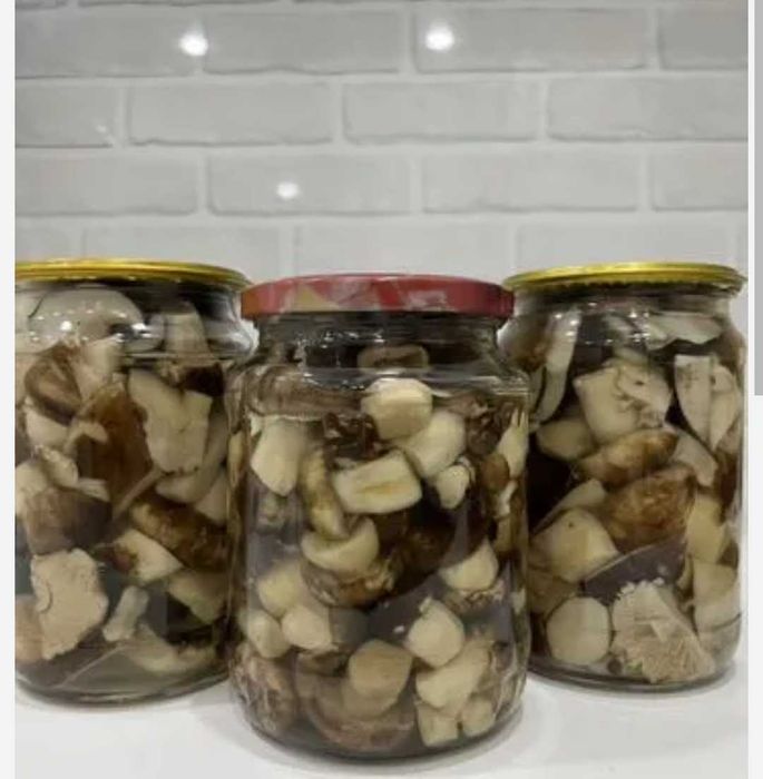 Грибы маринованные