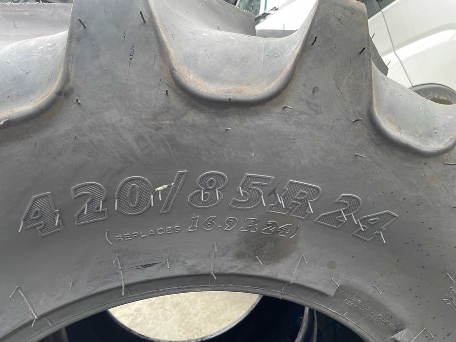 Cauciucuri noi radiale 420/85R24 marca MRL pentru tractor fata