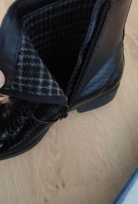 Продам "казаки" новые 45р