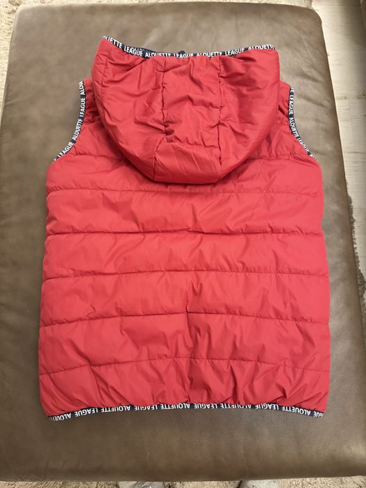 Двулицев елек с качулка за момче- височина:152 см, размер:12години