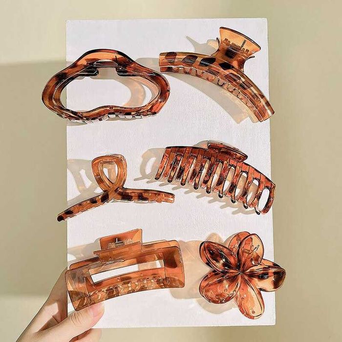 【eMAG | Nou】Set 6 clame par, mari, plastic, anti-alunecare, transparent chihlimbar, 8x11cm