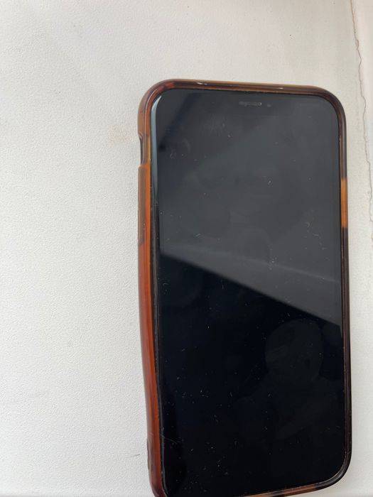 Продам iPhone XR