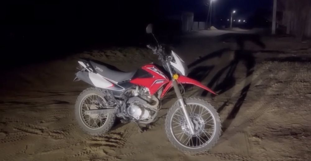 продам мотоцикл эндуро 250 кубовый