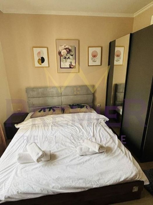 Дава се под наем Тристаен апартамент в Варна, Център - 70 кв.м за 800 € - Снимка #3