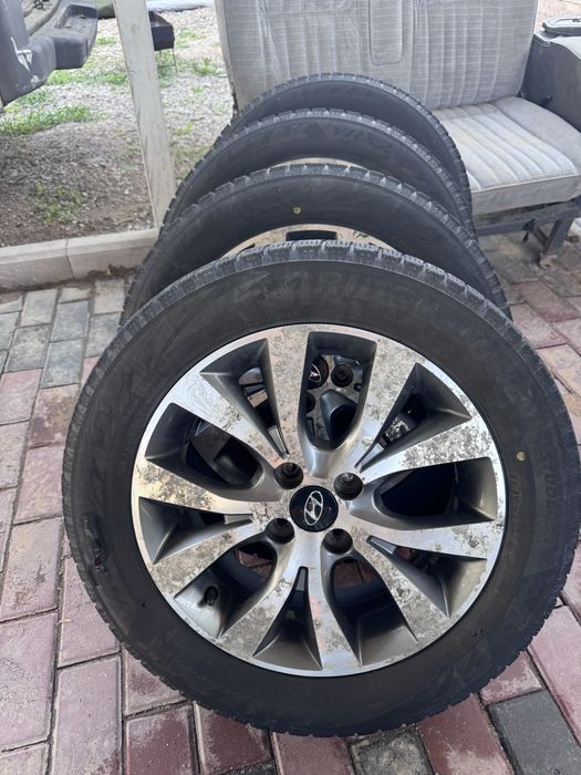 Диски Hyundai оригинал 4/100 R16