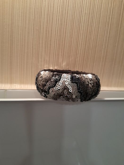 Браслет на руку женский