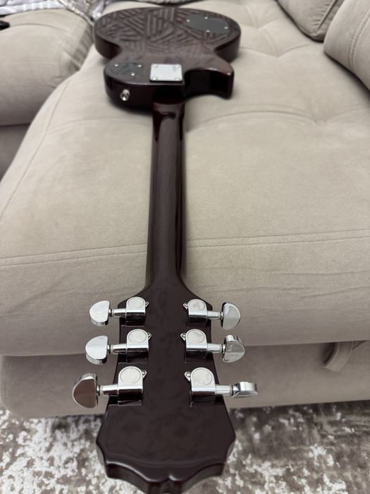 Гитара Epiphone les Paul
