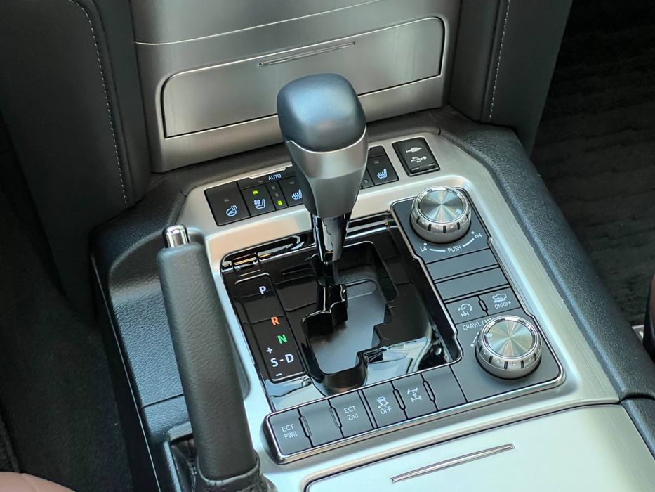 Toyota Land Cruiser 200