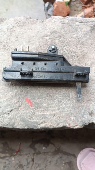 Продам Мерседес 190 запчасти