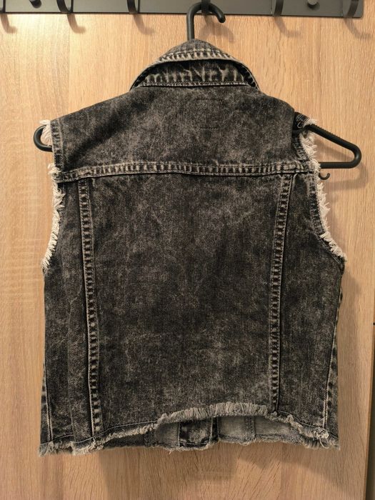 Дамски дънкови елеци с копчета в отлично състояние - 10 лв