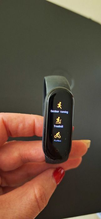 Фитнес гривна Xiaomi Mi Band 5