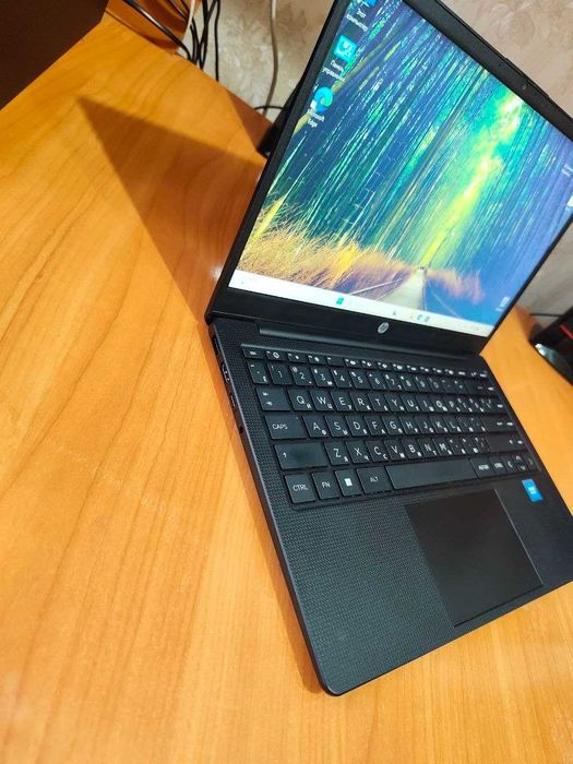 Ноутбук HP core i3 в отличном состоянии.