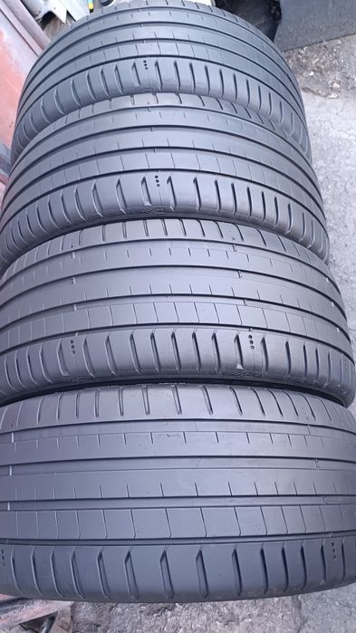 235/45/18 Michelin Дот 4723