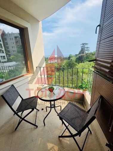 Дава се под наем Тристаен апартамент в к.к. Св.Св. Константин и Елена - 100 кв.м за 700 € - Снимка #8