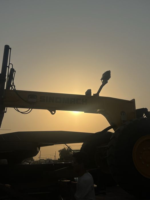 Грейдер 719H. 30% бошлангич толов билан чиказиб берамиз.