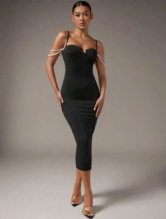 Дълга елегатна рокля с перли