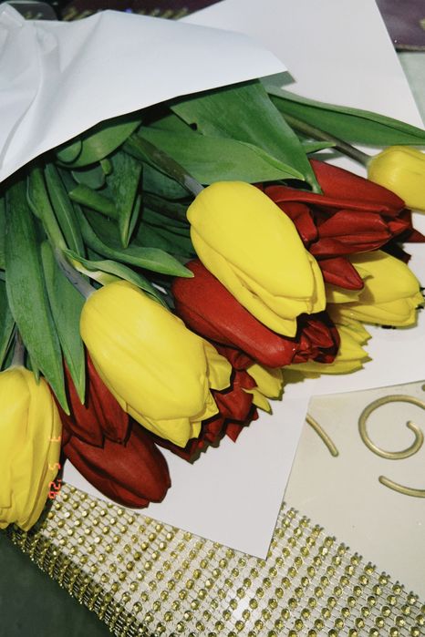 Тюльпан букет живой красивый