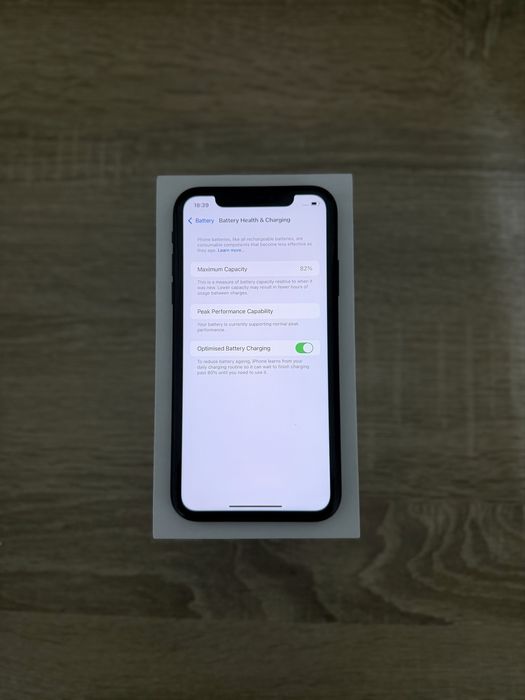 iPhone XR Black 128GB