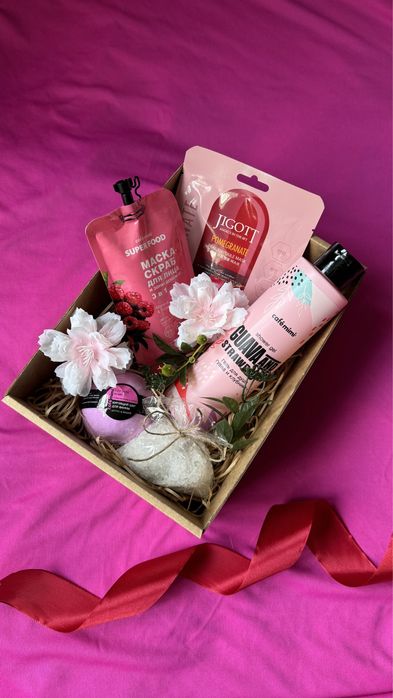 Подарочные набры для девушек и женщин