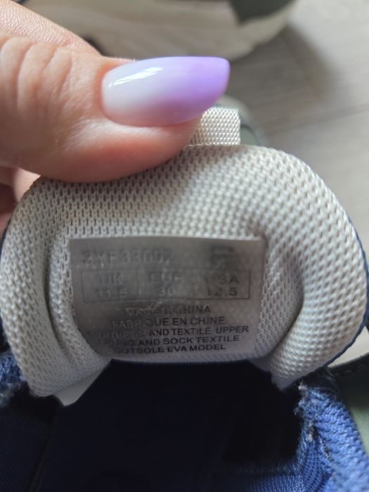 Adidasi mărimea 30 pentru băieței