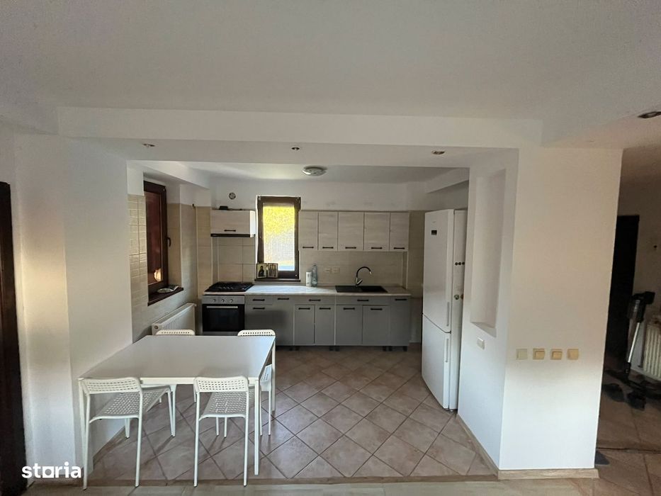 Apartament de inchiriat cu 3 camere
