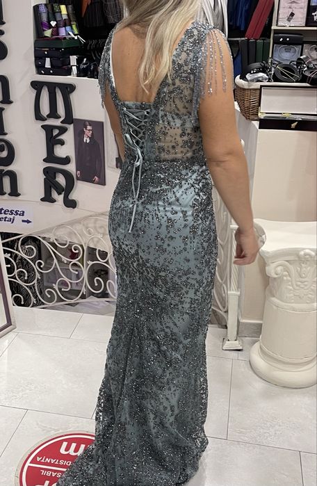 Vand rochie de nașă