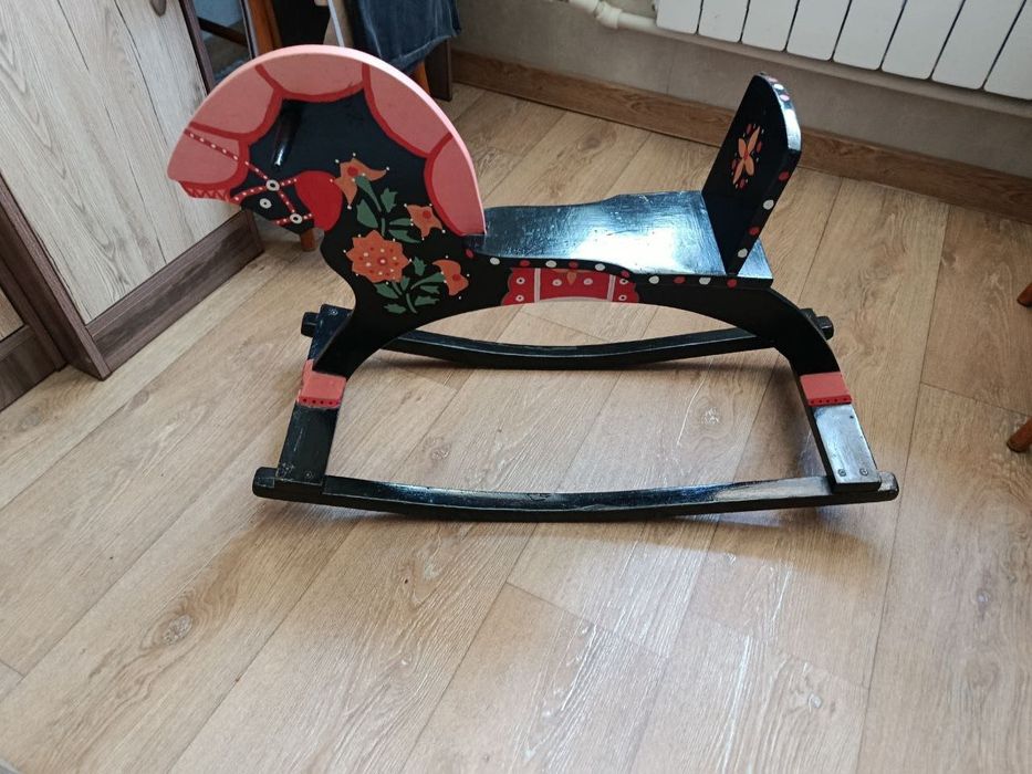 Игрушка детская-качалка